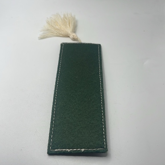 Floral Embroidered Bookmark with Tassel - Green - Picture 3 of 3